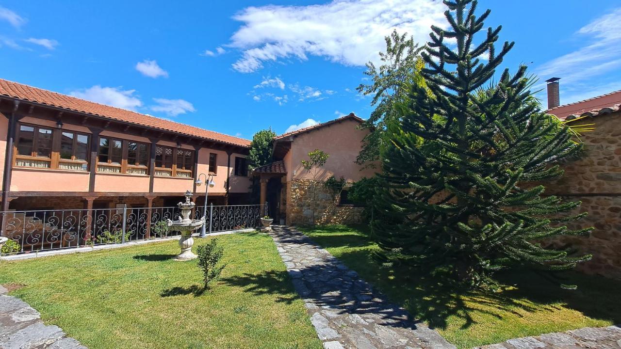 Palacio Del Conde De Rebolledo Villaviciosa de la Ribera Kültér fotó